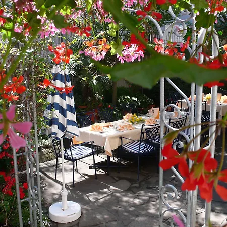 Hotel Anika 3*
