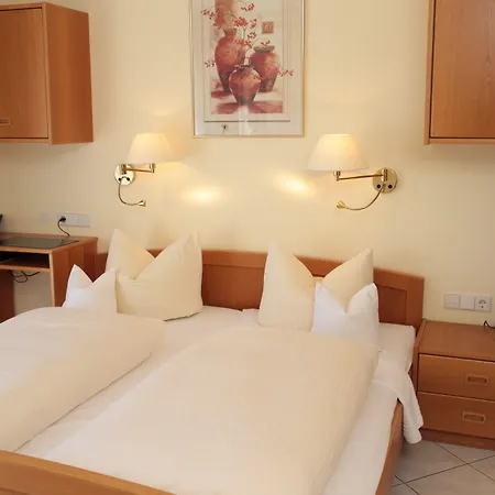 Anika Hotel 3*