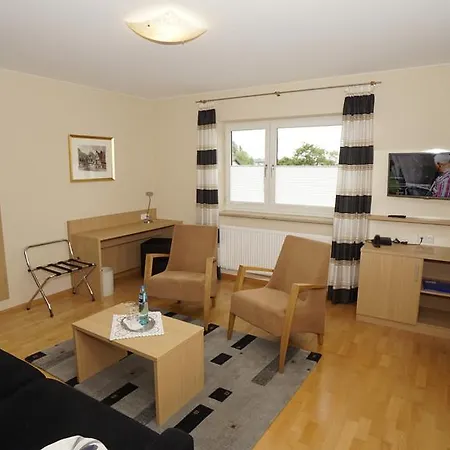 Anika Neuenburg am Rhein