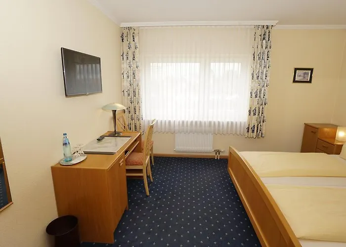 Anika Neuenburg am Rhein